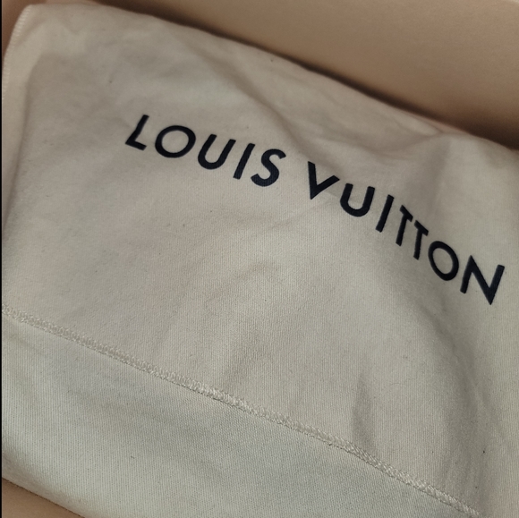 **SOLD**Authentic Louis Vuitton Odeon PM - Picture 5 of 13
